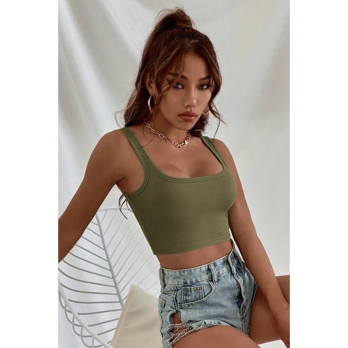 Kadın Haki Yeşili Kalın Askılı Crop Top Büstiyer – Modern ve Şık Tasarım
