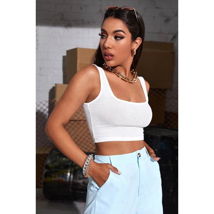 Kadın Beyaz Kalın Askılı Crop Top Büstiyer – Modern ve Şık Tasarım