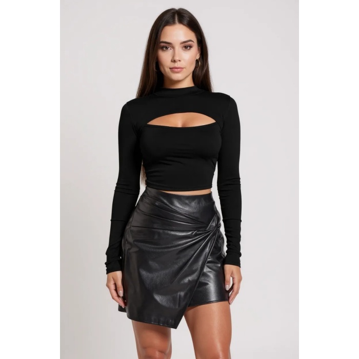 Kadın Siyah Göğüs Dekolteli Uzun Kollu Cut Out Crop Top Bluz