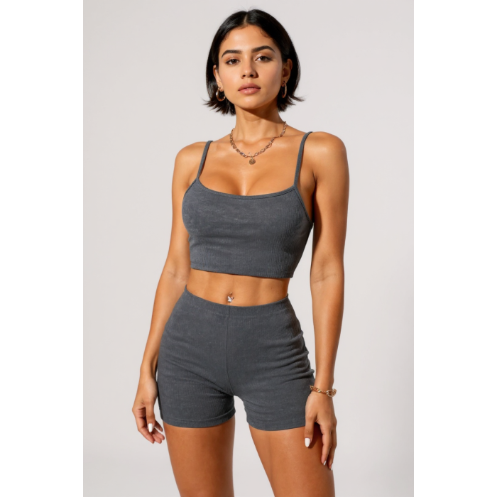 Kadın Antrasit Gri Şortlu Kaşkorse Gecelik Takım – Modern, Konforlu ve Günlük Kombinlere Uygun
