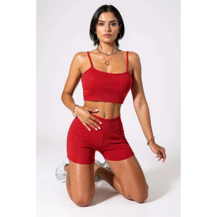 Kadın Kırmızı Şortlu Kaşkorse Gecelik Takım – Modern, Konforlu ve Günlük Kombinlere Uygun