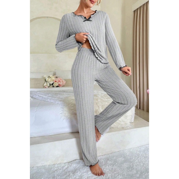 Kadın Gri Çizgili Uzun Kollu Fiyonk Detaylı Pijama Takımı Rahat Mevsimlik