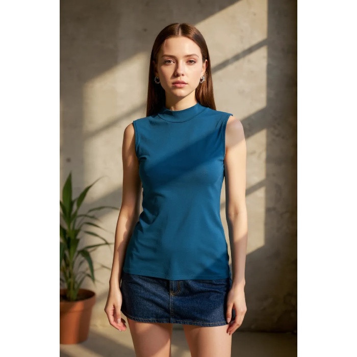 Kadın Mavi Kolsuz Balıkçı Yaka Basic Bluz