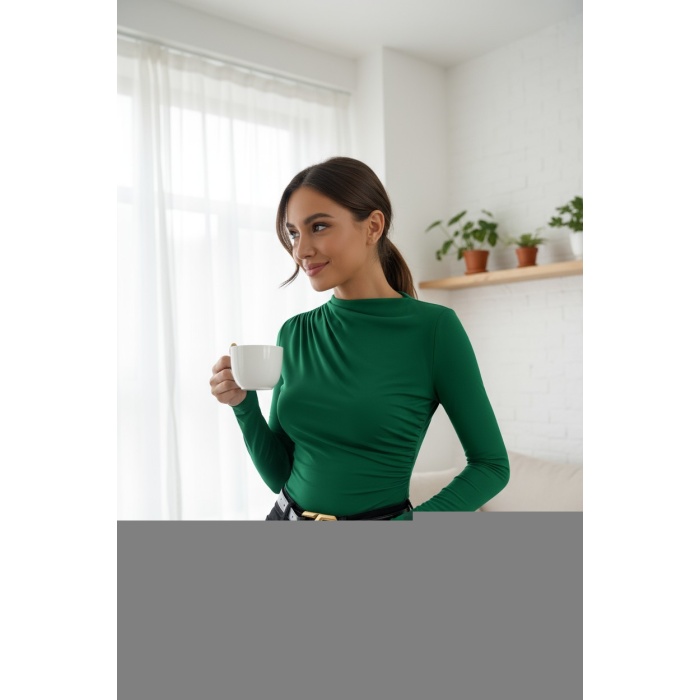 Kadın Yeşil Belden ve Boyundan Büzgü Detaylı Uzun Kollu Bluz