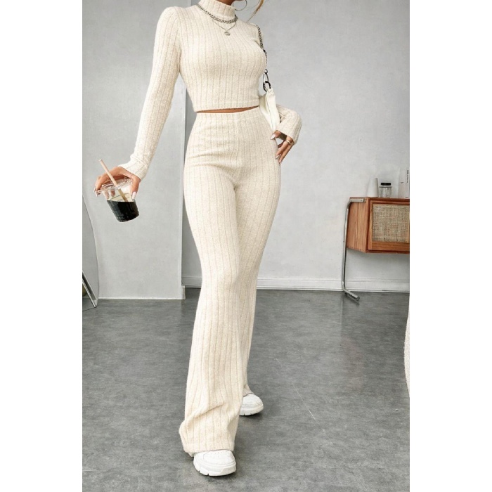 Kadın Ekru Çizgili Boğazlı Crop Top ve Yüksek Bel Eşofman Takımı Spor Şık Kombin