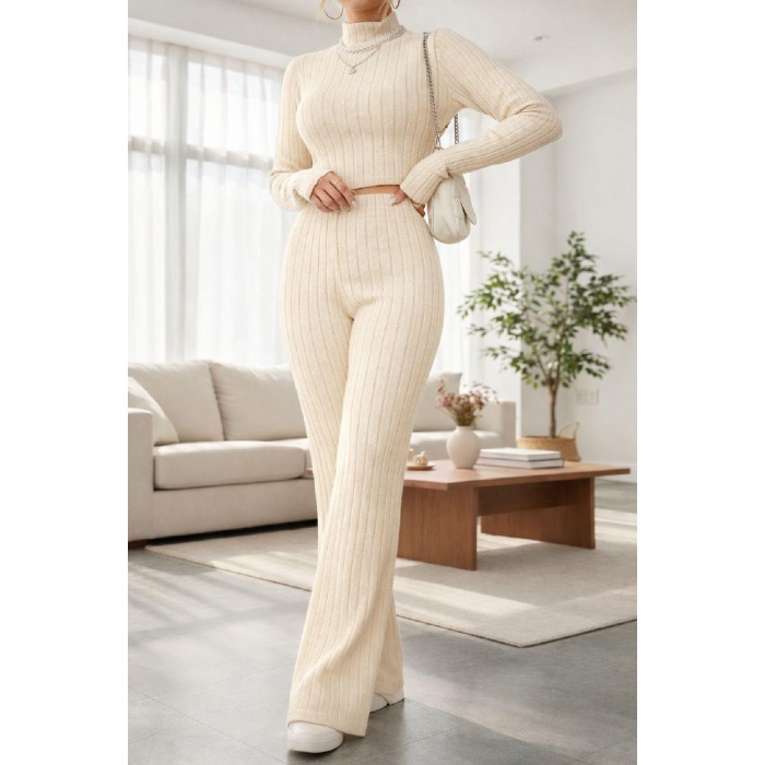 Kadın Ekru Çizgili Boğazlı Crop Top ve Yüksek Bel Eşofman Takımı Spor Şık Kombin