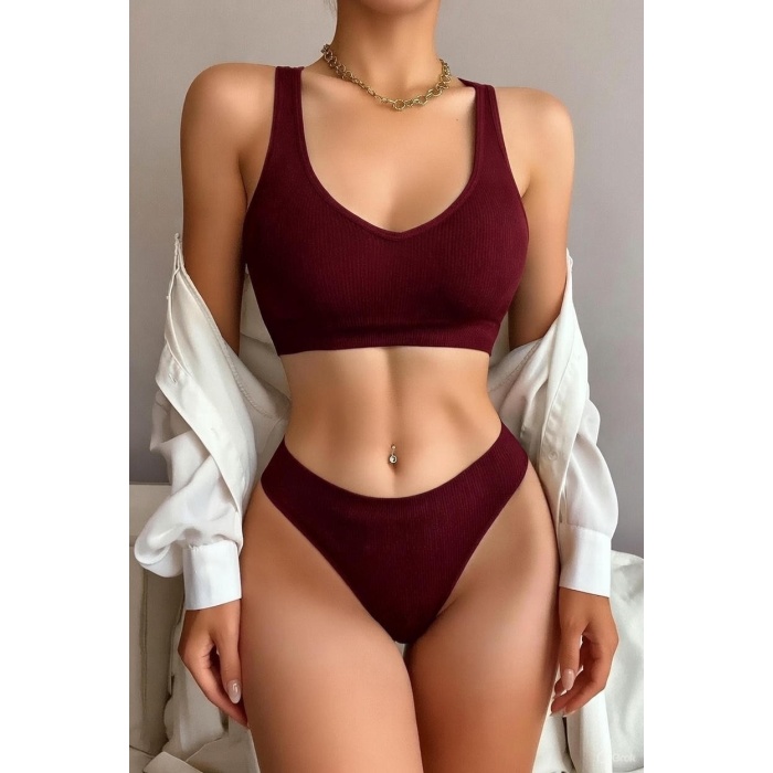 Kadın Bordo Seamless Tanga Sütyen Takım – Modern, Konforlu ve Günlük Kombinlere Uygun