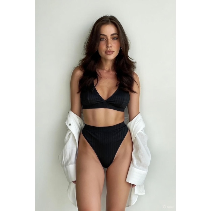 Kadın Siyah Yüksek Bel Dolgusuz Slip Takım – Modern, Konforlu ve Günlük Kombinlere Uygun