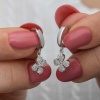 ​Lucky Life 925 Ayar Gumuss Sallantılı Yonca Lucky Life Lucky Life Kadın Küpe