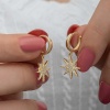 Lucky Life 925 Ayar Gumuss Gold Sallantılı Kutup Yıldızı Lucky Life Lucky Life Kadın Küpe