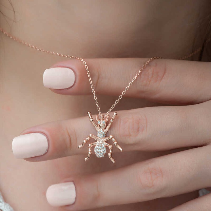 Lucky Life 925 Ayar Gumuss  Rose Örümcek Bayan Kolye