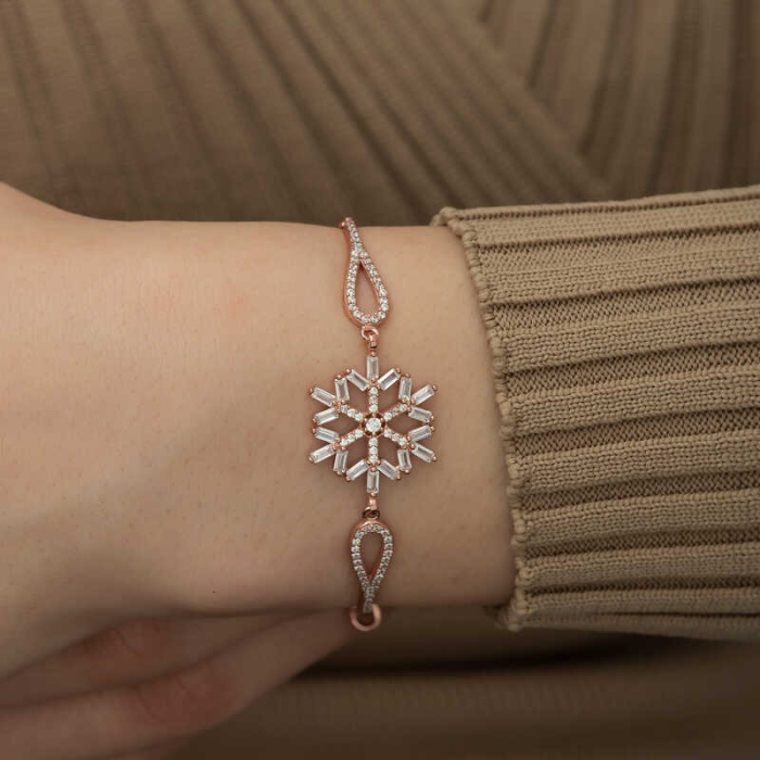 Lucky Life 925 Ayar Gumuss  Rose Baget Taşlı Kar Tanesi Bileklik
