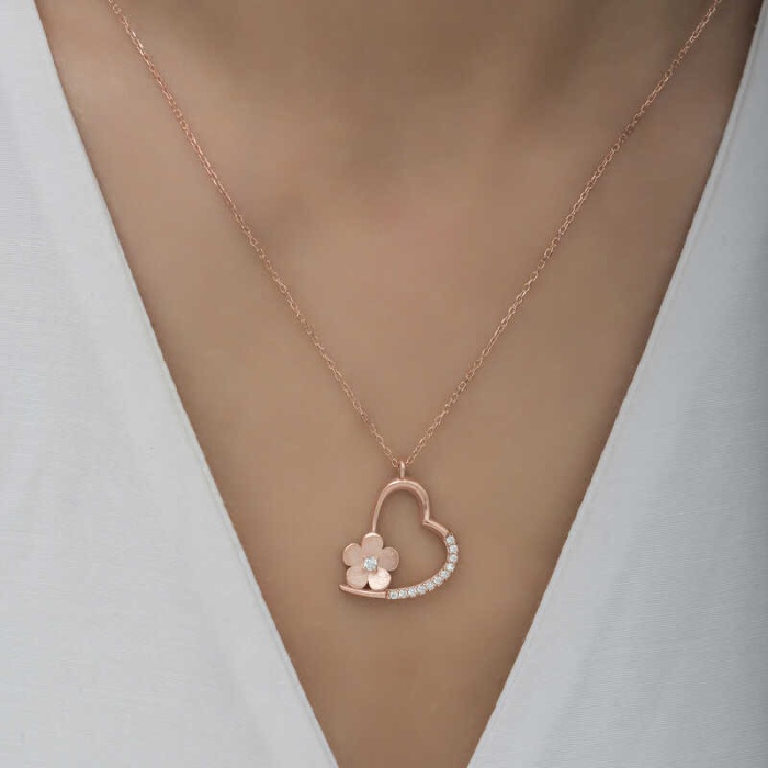 Lucky Life 925 Ayar Gumuss  Rose Çiçekli Kalp Lucky Life Lucky Life Lucky Life Kadın Kolye