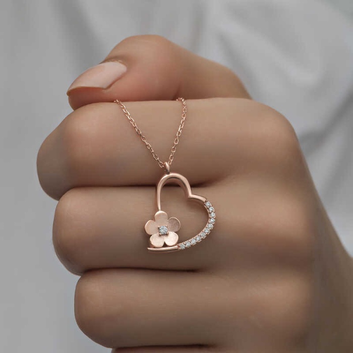 Lucky Life 925 Ayar Gumuss  Rose Çiçekli Kalp Lucky Life Lucky Life Lucky Life Kadın Kolye