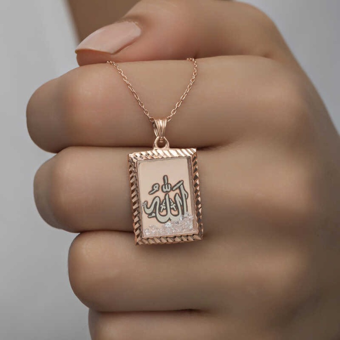 Lucky Life 925 Ayar Gumuss  Rose Allah Yazılı Lucky Life Lucky Life Lucky Life Kadın Kolye