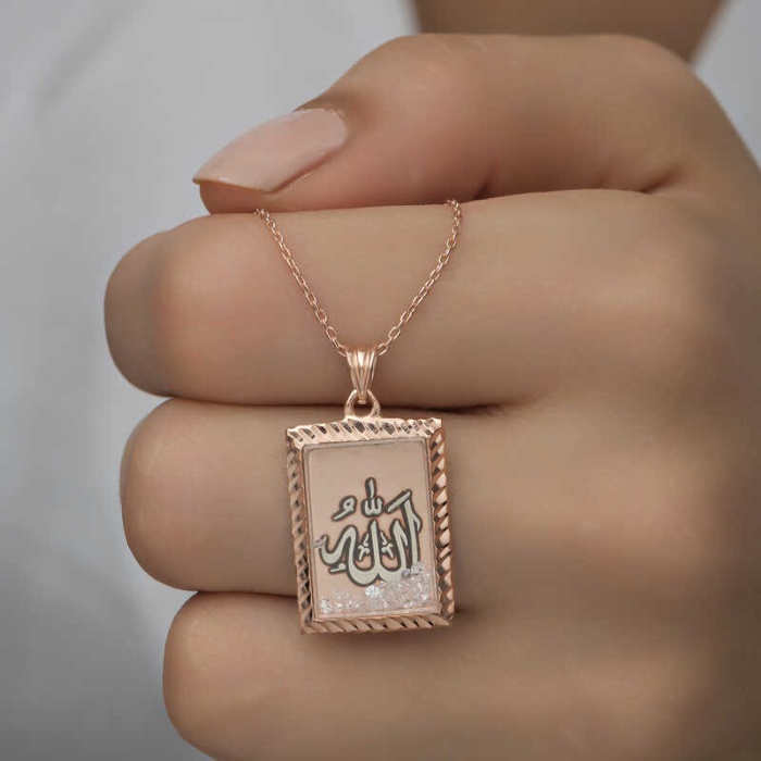 Lucky Life 925 Ayar Gumuss  Rose Allah Yazılı Lucky Life Lucky Life Lucky Life Kadın Kolye