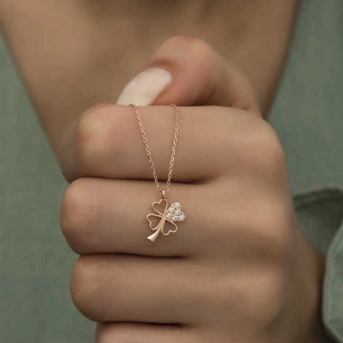Lucky Life 925 Ayar Gumuss  Rose Kalpli Dört Yapraklı Yonca Lucky Life Lucky Life Lucky Life Kadın Kolye