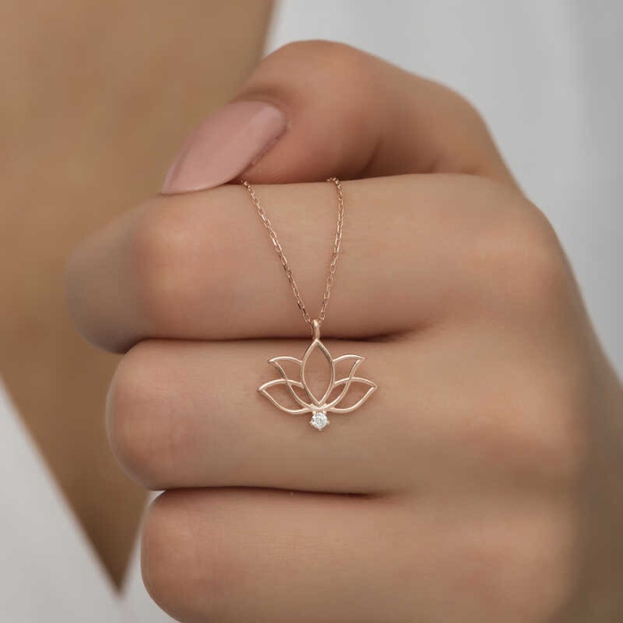 Lucky Life 925 Ayar Gumuss  Rose Lotus Çiçeği Lucky Life Lucky Life Lucky Life Kadın Kolye