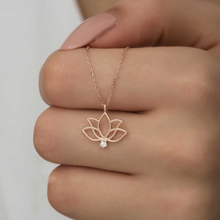 Lucky Life 925 Ayar Gumuss  Rose Lotus Çiçeği Lucky Life Lucky Life Lucky Life Kadın Kolye
