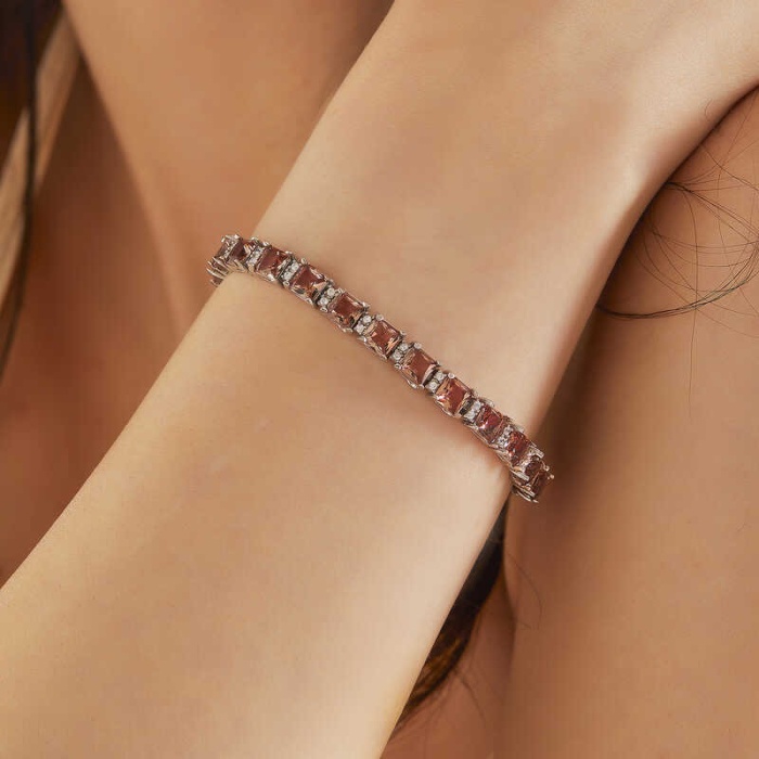 ​Lucky Life 925 Ayar Gumuss  Kare Zultanit Taşlı Lucky Life Lucky Life Kadın Bileklik