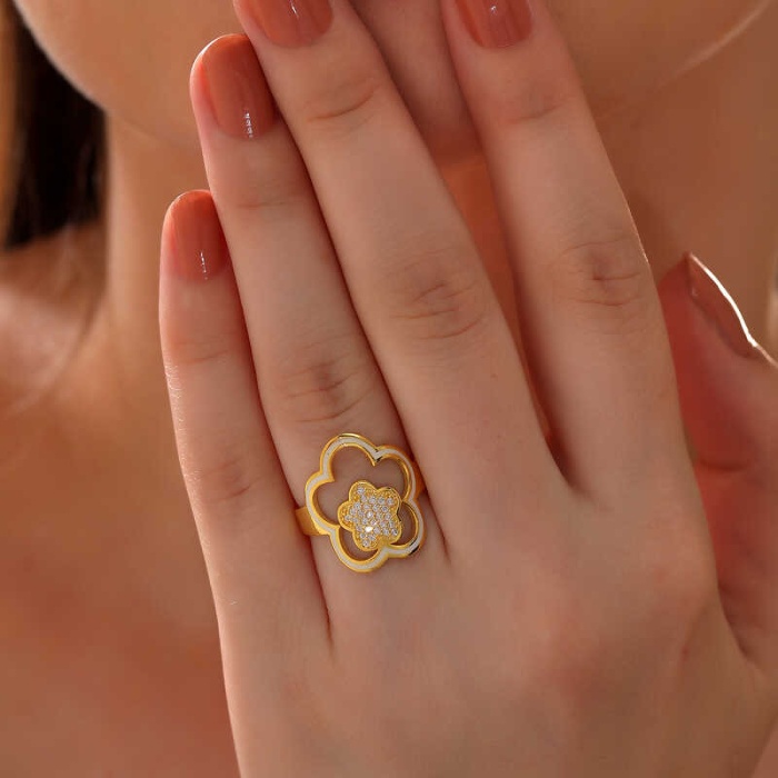 ​Lucky Life 925 Ayar Gumuss  Gold Çiçek Desenli Lucky Life Lucky Life Kadın Yüzük