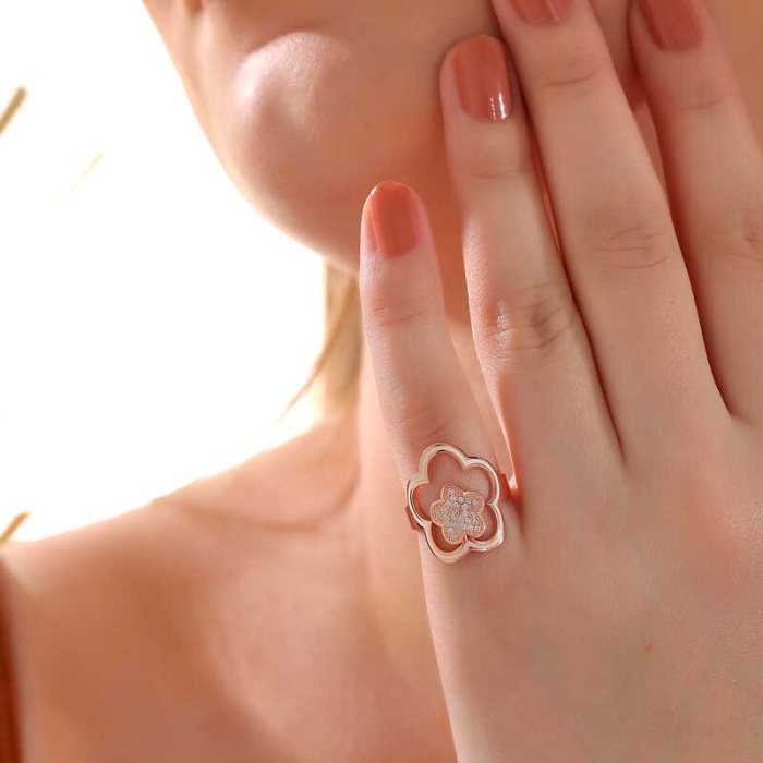 ​Lucky Life 925 Ayar Gumuss  Rose Çiçek Desenli Lucky Life Lucky Life Kadın Yüzük