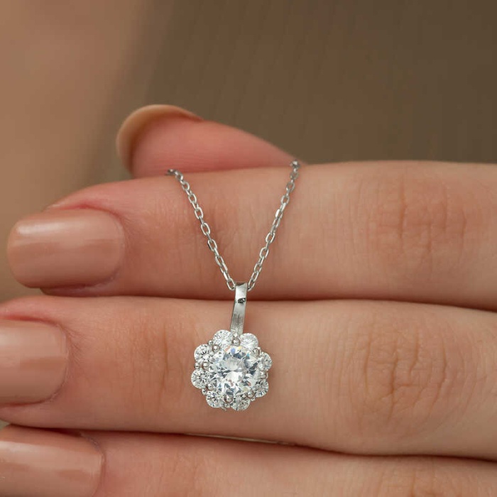 Lucky Life 925 Ayar Gumuss Çiçek Kolye