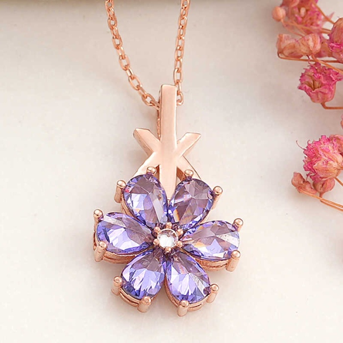Lucky Life 925 Ayar Gumuss Rose Mor Sevgi Çiçeği Lucky Life Lucky Life Lucky Life Kadın Kolye