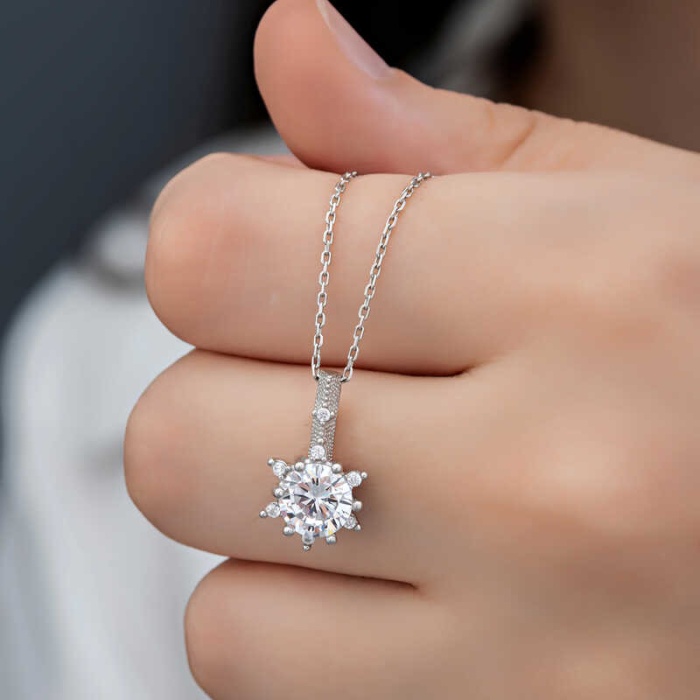 ​Lucky Life 925 Ayar Gumuss Çiçek Desenli Lucky Life Lucky Life Lucky Life Kadın Kolye