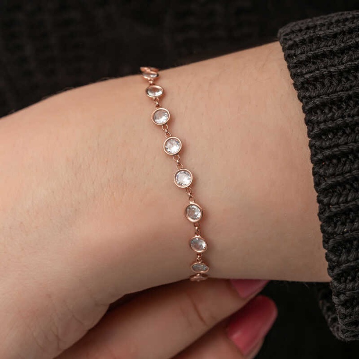 ​Lucky Life 925 Ayar Gumuss Rose Beyaz Taşlı Lucky Life Kadın Bileklik