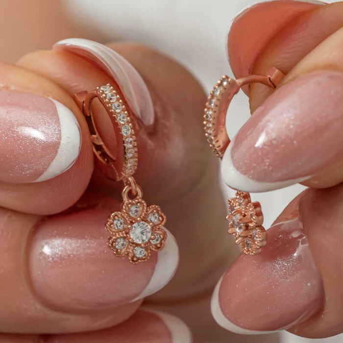 Lucky Life Gumussh Gümüş Sallantılı Rose Minimal Çiçek Kadın Küpe