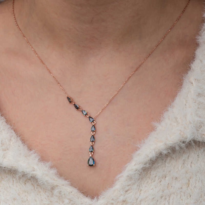 Lucky Life Kadın Gümüş Sıralı Mistik Topaz Taşlı Damla Kadın Kolye