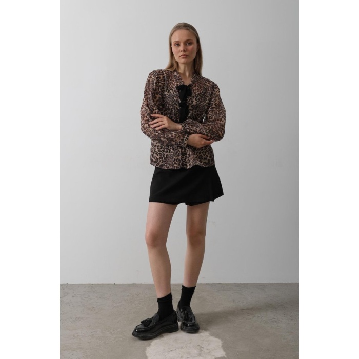 Fiyonk Detaylı Leopar Bluz - Leopar