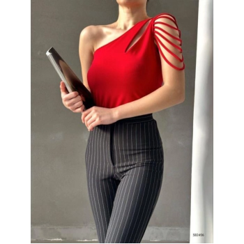 Kırmızı Tek Kol Omuzu İp Detaylı Tasarım Bluz