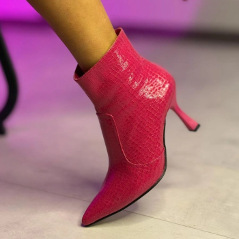 Fuşya Rugan Tasarım Bot