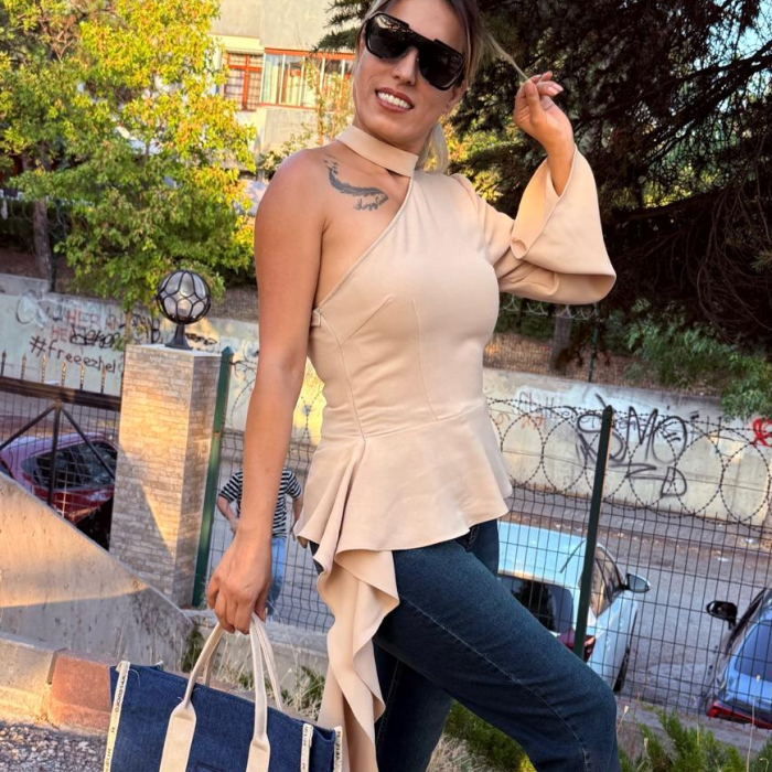 Sütlü Kahve Tek Omuz Etek Ucu Volanlı Tasarım Bluz
