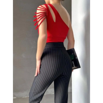 Kırmızı Tek Kol Omuzu İp Detaylı Tasarım Bluz