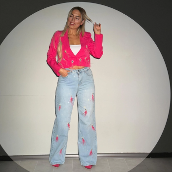 Yüksek Bel Fuşya Taş ve Tüy Detaylı Tasarım Jean