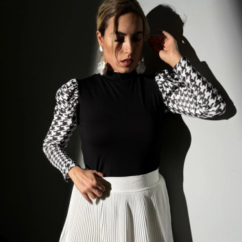 Siyah Uzun Kollu Balon Kol Detaylı Balıkçı Yaka Bluz