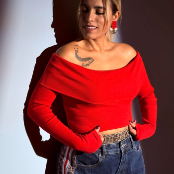 Kırmızı Madonna Yaka Fitili Bluz