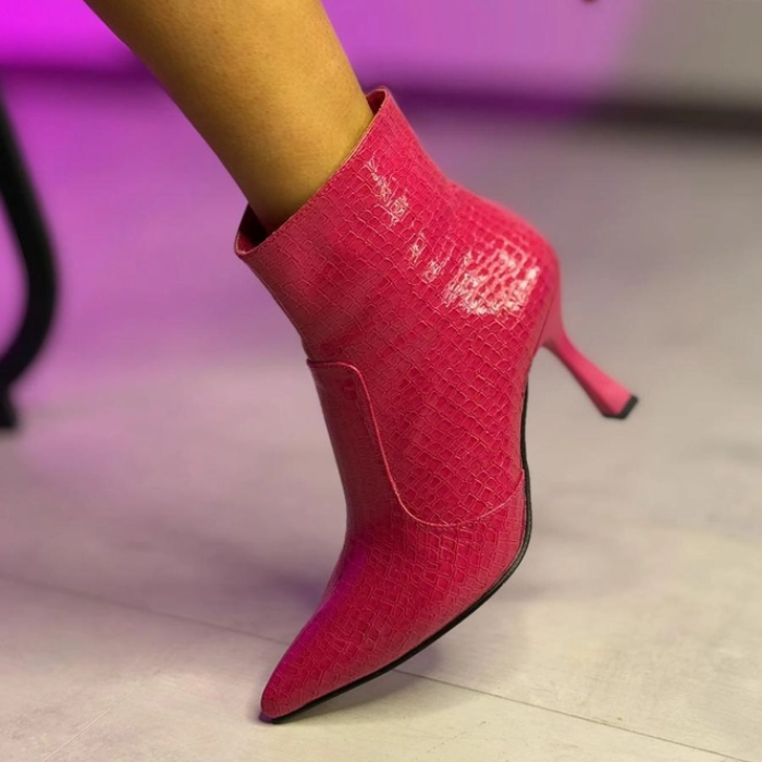 Fuşya Rugan Tasarım Bot