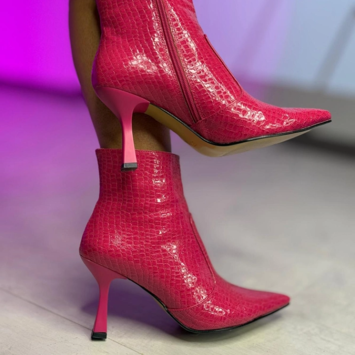 Fuşya Rugan Tasarım Bot