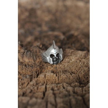 Ayarlanabilir Miğferli Kuru Kafa Tasarımlı Erkek Yüzük
