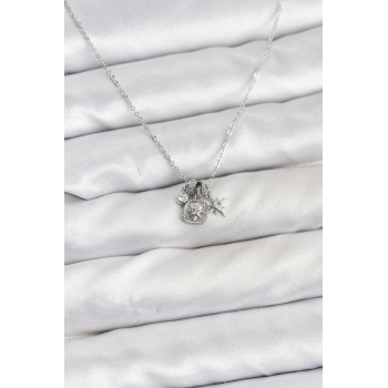 Pirinç Gümüş Renk Minimal Charmlı Kadın Kolye