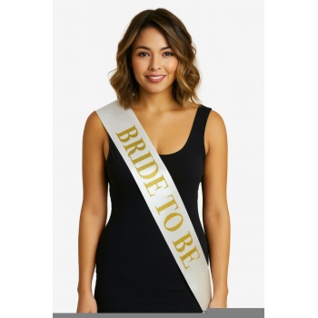 Beyaz Saten Üzerine Kalın Altın Yazılı Bride To Be Kuşağı