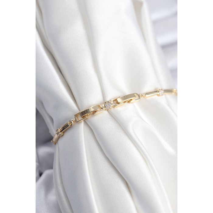 Pirinç VIP Seri Gold Renk Parçalı Model Zirkon Taşlı Kadın Bileklik