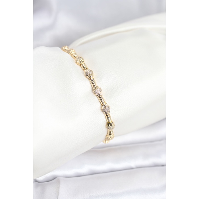 Pirinç Gold Renk VIP Seri Punta Model Zirkon Taşlı Kadın Bileklik