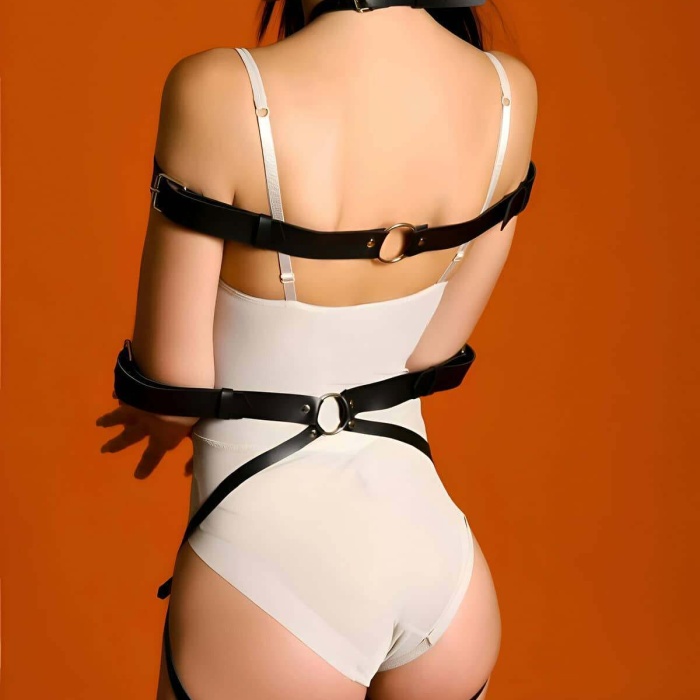 Fantazi Vücut Kelepçesi, Ağı Açık Deri Esaret Kemeri Takımı Harness - APFT1062