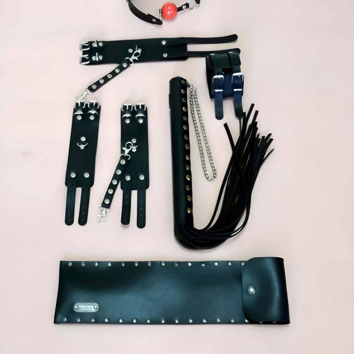 Fantazi Kırbaç Takım 4lü Set, El - Ayak Kelepçesi, Kırbaç, Ağız Topu - APFT1306