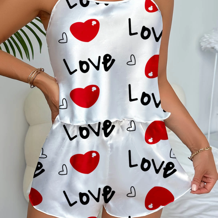Love Desenli Beyaz Saten Şortlu Gecelik Takım